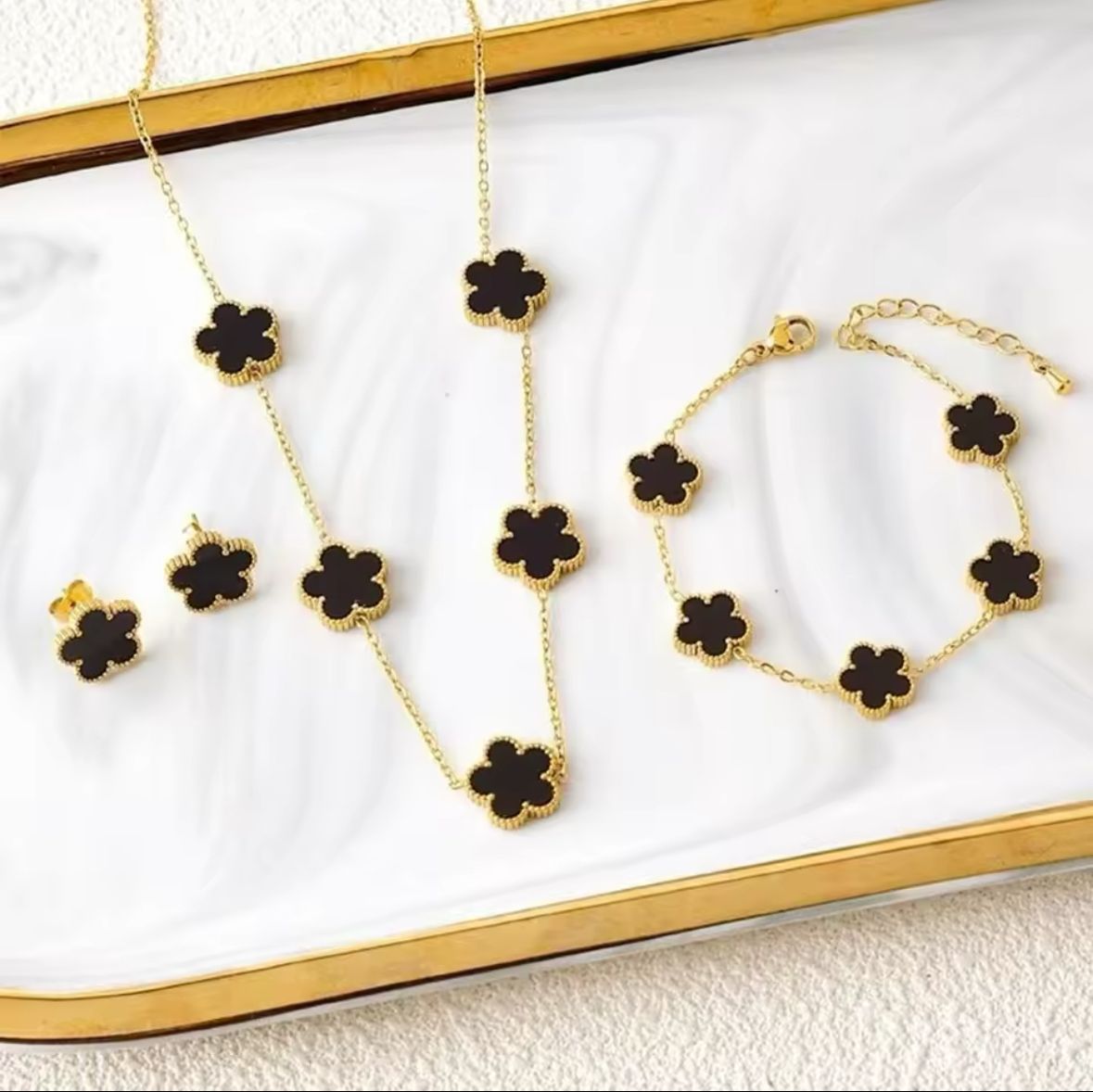 Elegant Gold & Black Clover Set ✨ view 3