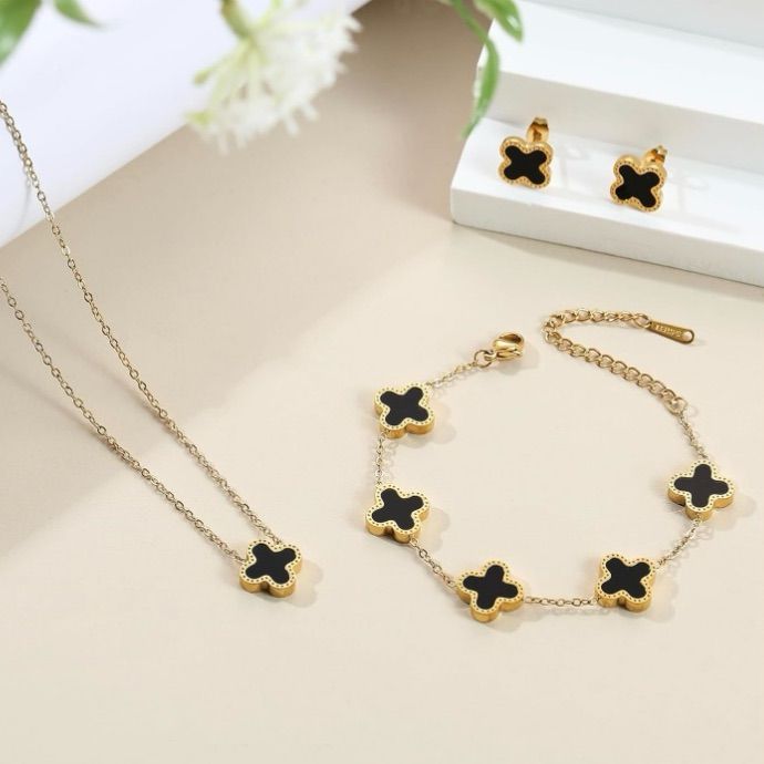 Elegant Gold & Black Clover Set ✨ view 4